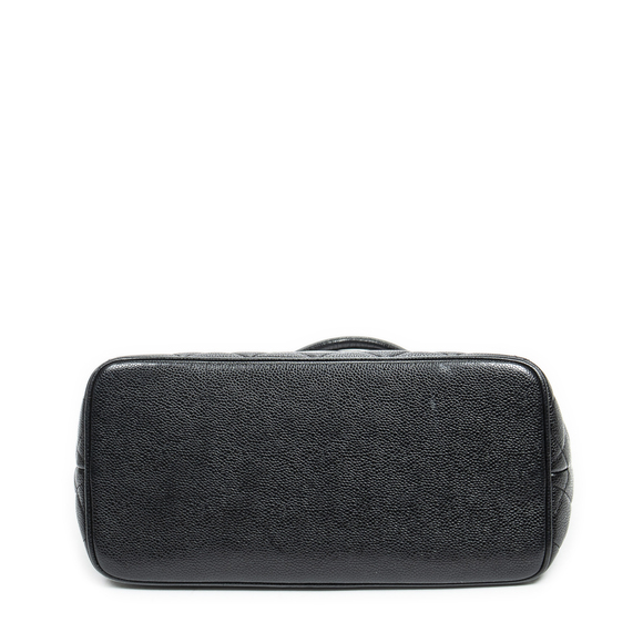 Chanel CC Timeless Medallion Tote - Picture 6 of 8